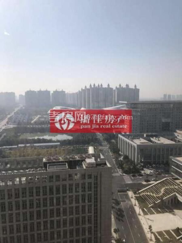 錦繡后湖二期電梯房經(jīng)典三房，131.36平精裝修中間