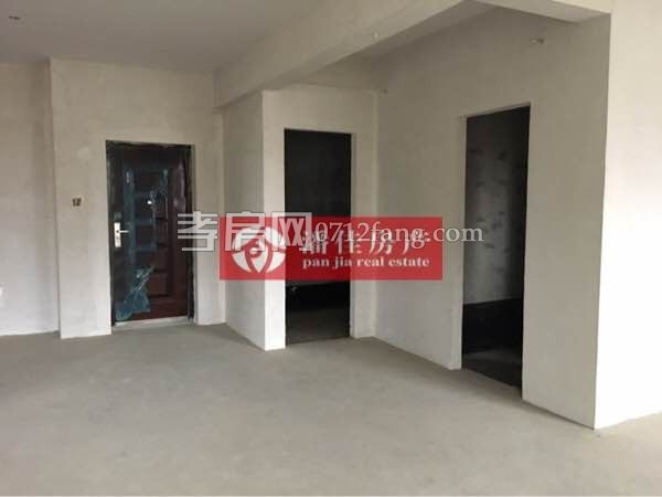 【潘佳房產(chǎn)推薦】灣流匯中間樓層110平米毛坯90萬(wàn)