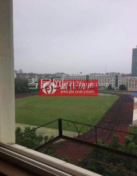 【潘佳房產(chǎn)推薦】【理絲小區(qū)4樓96.64平精裝南北通透光線很好40萬】