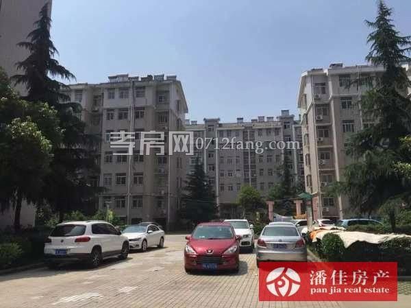 【潘佳房產(chǎn)推薦】【交通東路4樓141平米通透大戶型精裝擰包入住58萬】