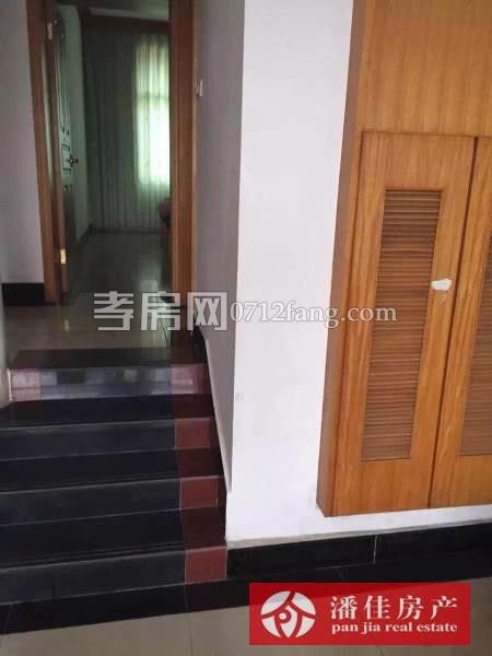 【潘佳房產(chǎn)推薦】【滿二錦繡后湖二期89平米高層精裝未住過(guò)人58萬(wàn)】