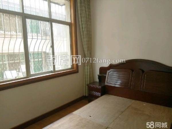 孝柴小區(qū)精裝房3室5/7樓