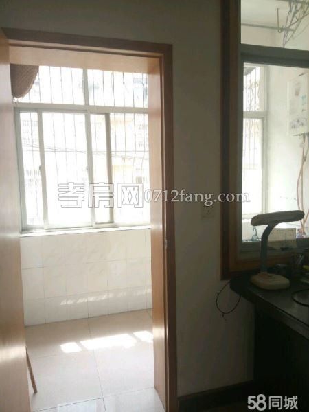 孝柴小區(qū)精裝房3室5/7樓