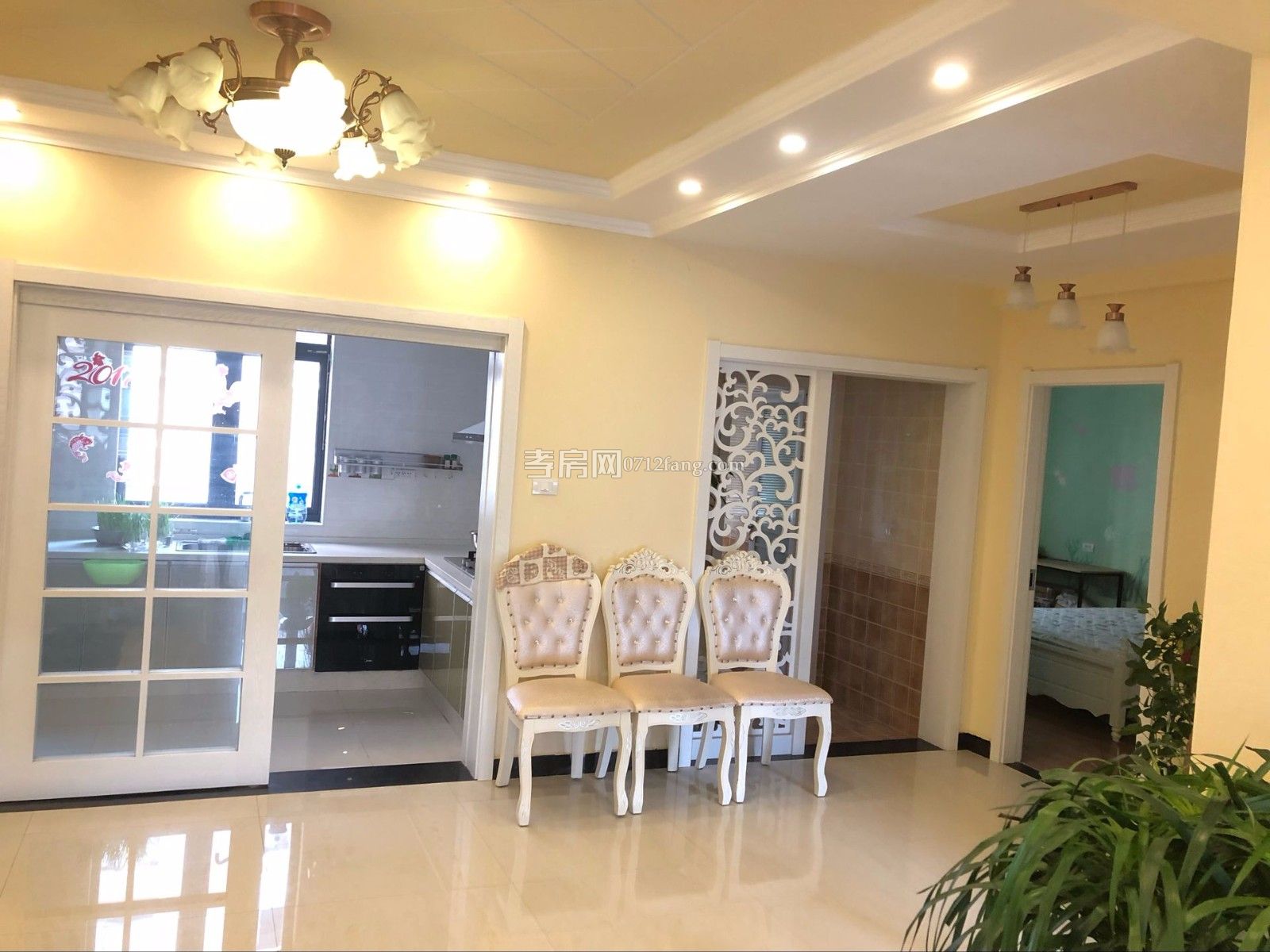 中建國際花園洋房豪裝大三房家具家電齊全5/6兩證滿二124.7平米售價(jià)121萬