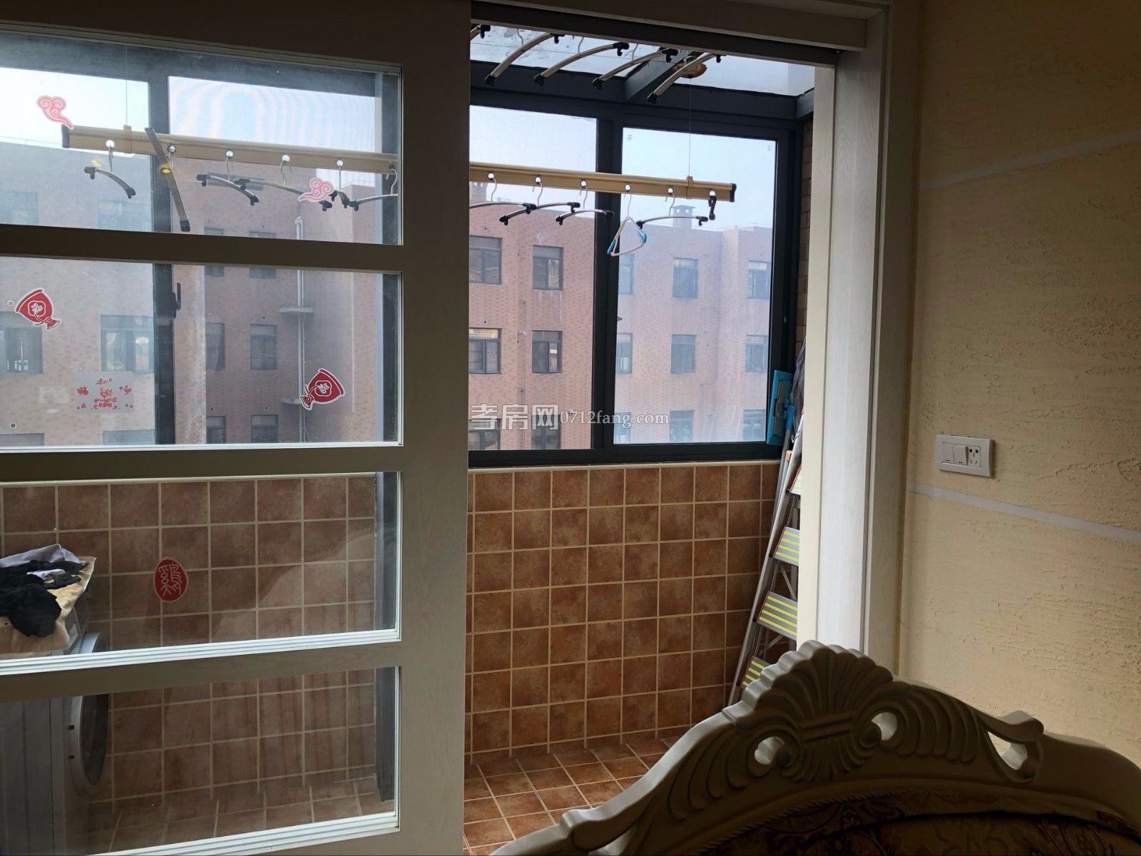 中建國際花園洋房豪裝大三房家具家電齊全5/6兩證滿二124.7平米售價(jià)121萬