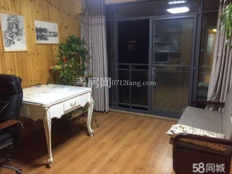 滿二掛口有證出讓地2室2廳1衛(wèi)毛坯111平2600元一平4樓