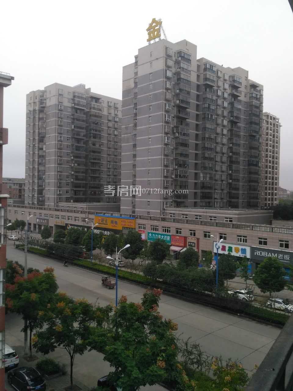 滿二宇濟(jì)商貿(mào)城100平精裝修文化路 楚環(huán)中學(xué)3樓