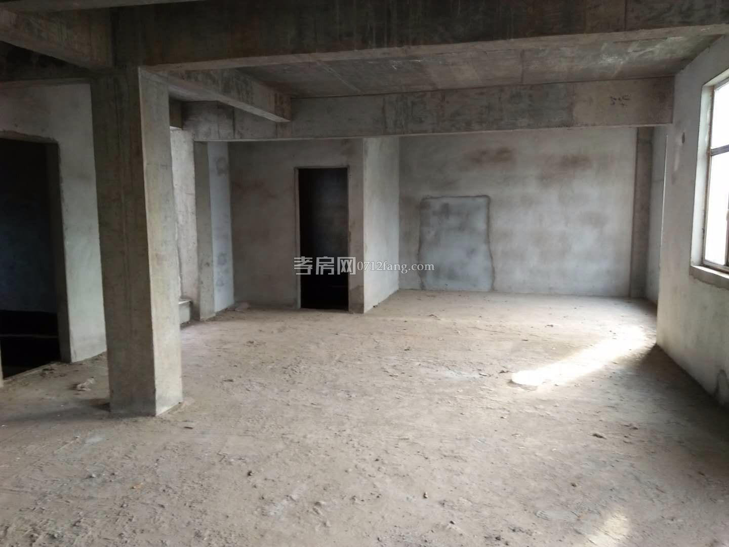 安陸隕東 旁，全新毛坯3房，送平臺(tái)