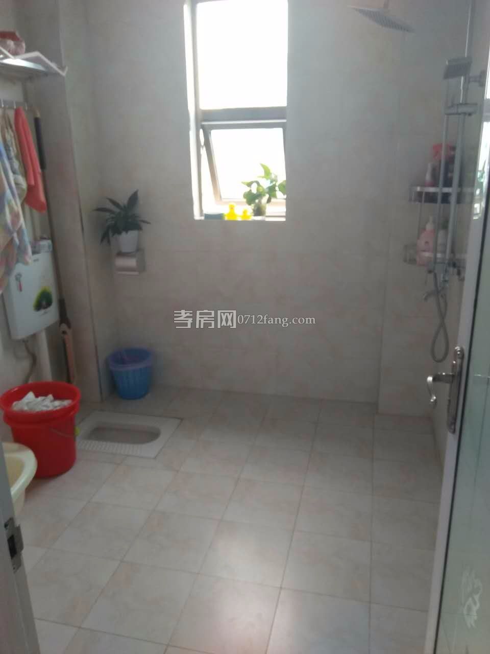 隕東 旁，精裝2房，帶電梯，家私電器齊全