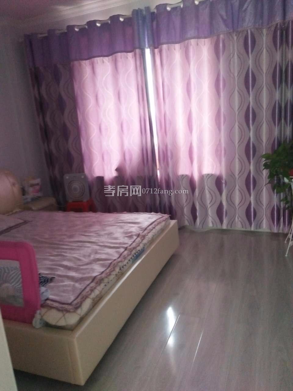 隕東 旁，精裝2房，帶電梯，家私電器齊全