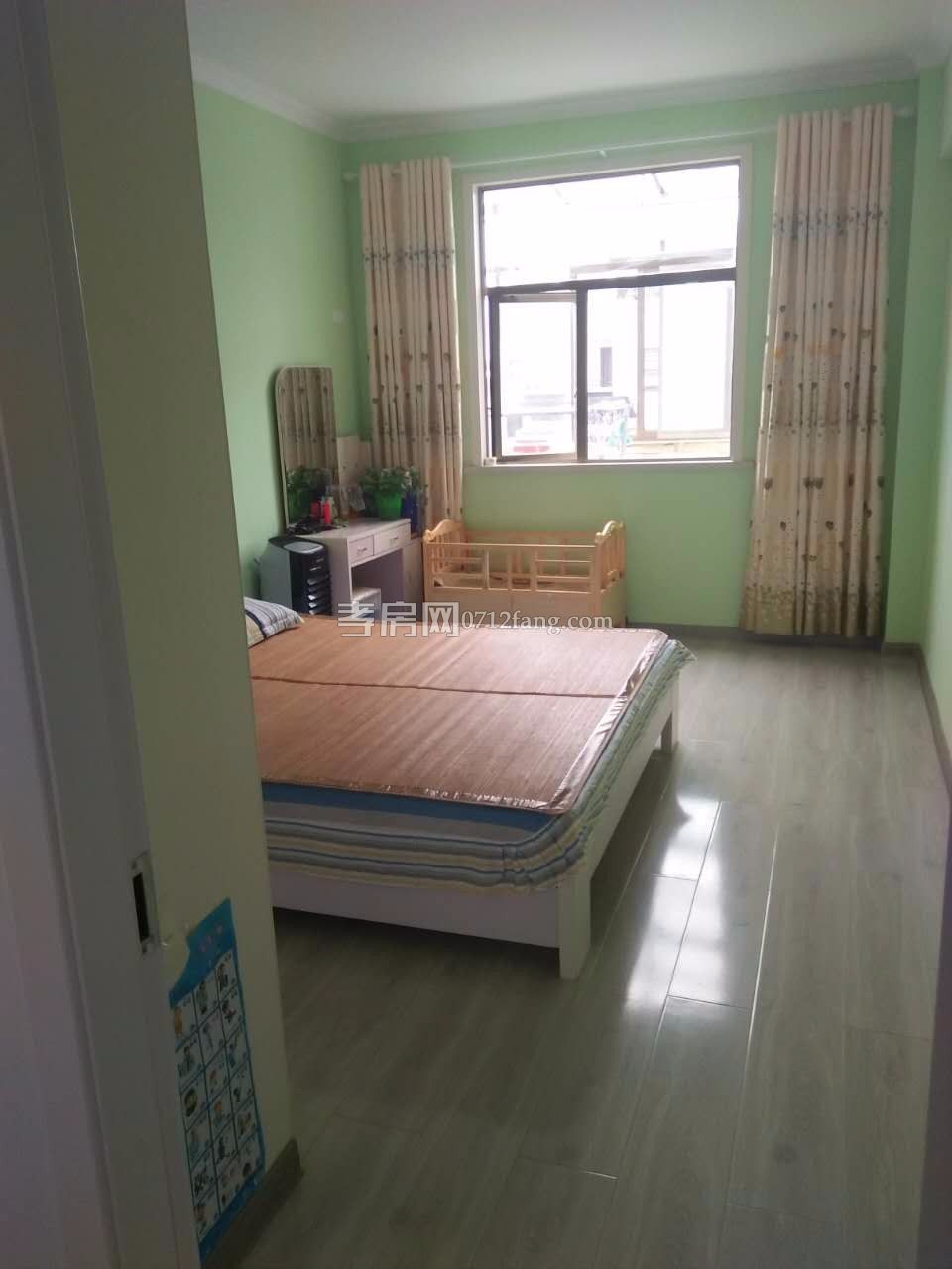 隕東 旁，精裝2房，帶電梯，家私電器齊全