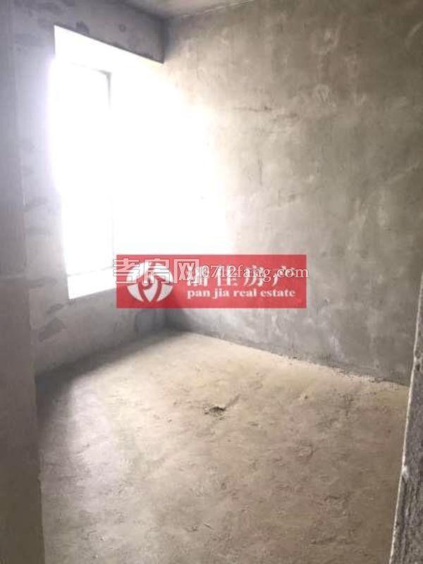 滿兩年北京二路玉泉 旁144.5平3樓