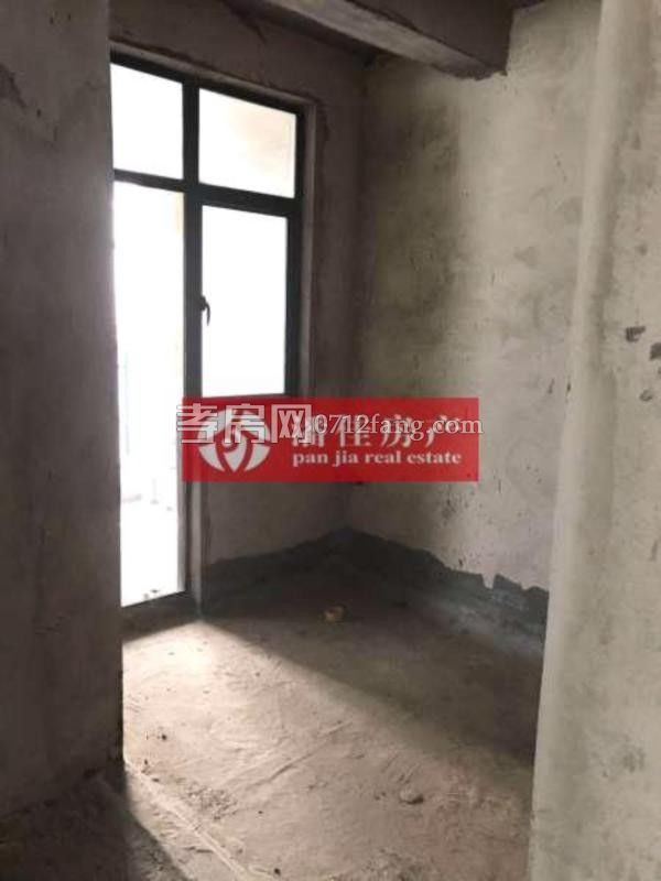 滿兩年北京二路玉泉 旁144.5平3樓