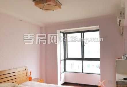 正好房地產(chǎn)----?A2767蔚藍(lán)新都5/7三室二廳二衛(wèi)中裝