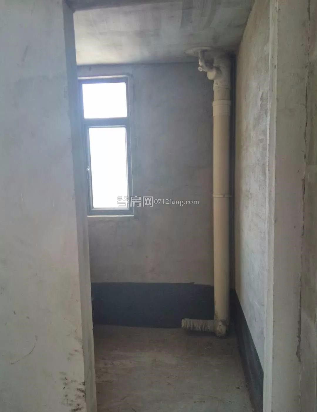 個人房源-濱湖天地蘭苑毛坯三房證件齊全滿兩年