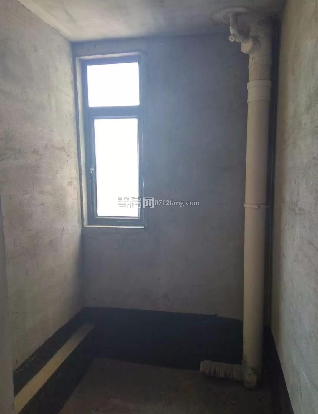 個人房源-濱湖天地蘭苑毛坯三房證件齊全滿兩年