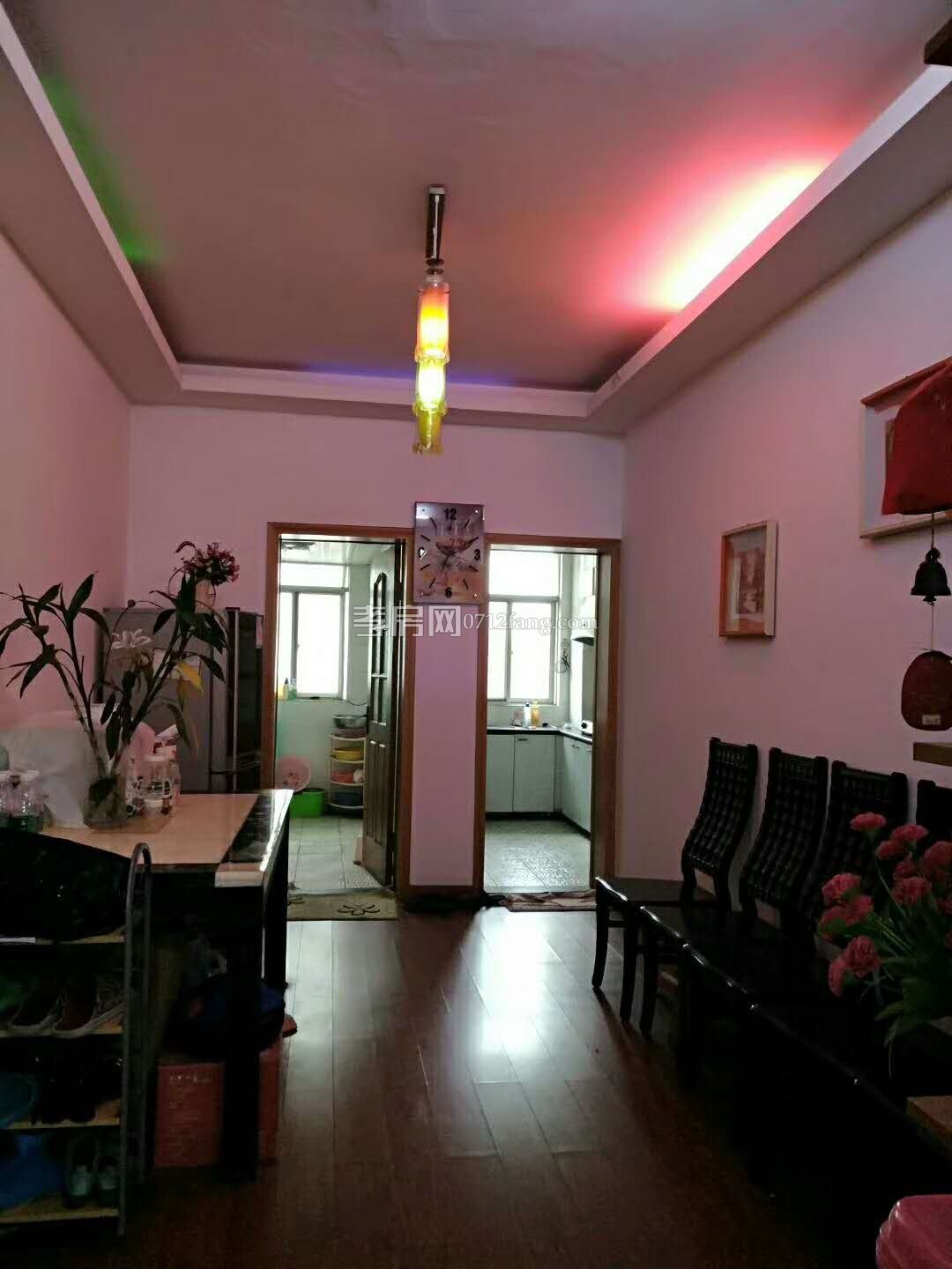 三面采光南北通透香港城一期4室2廳2衛(wèi)139送20平觀景房