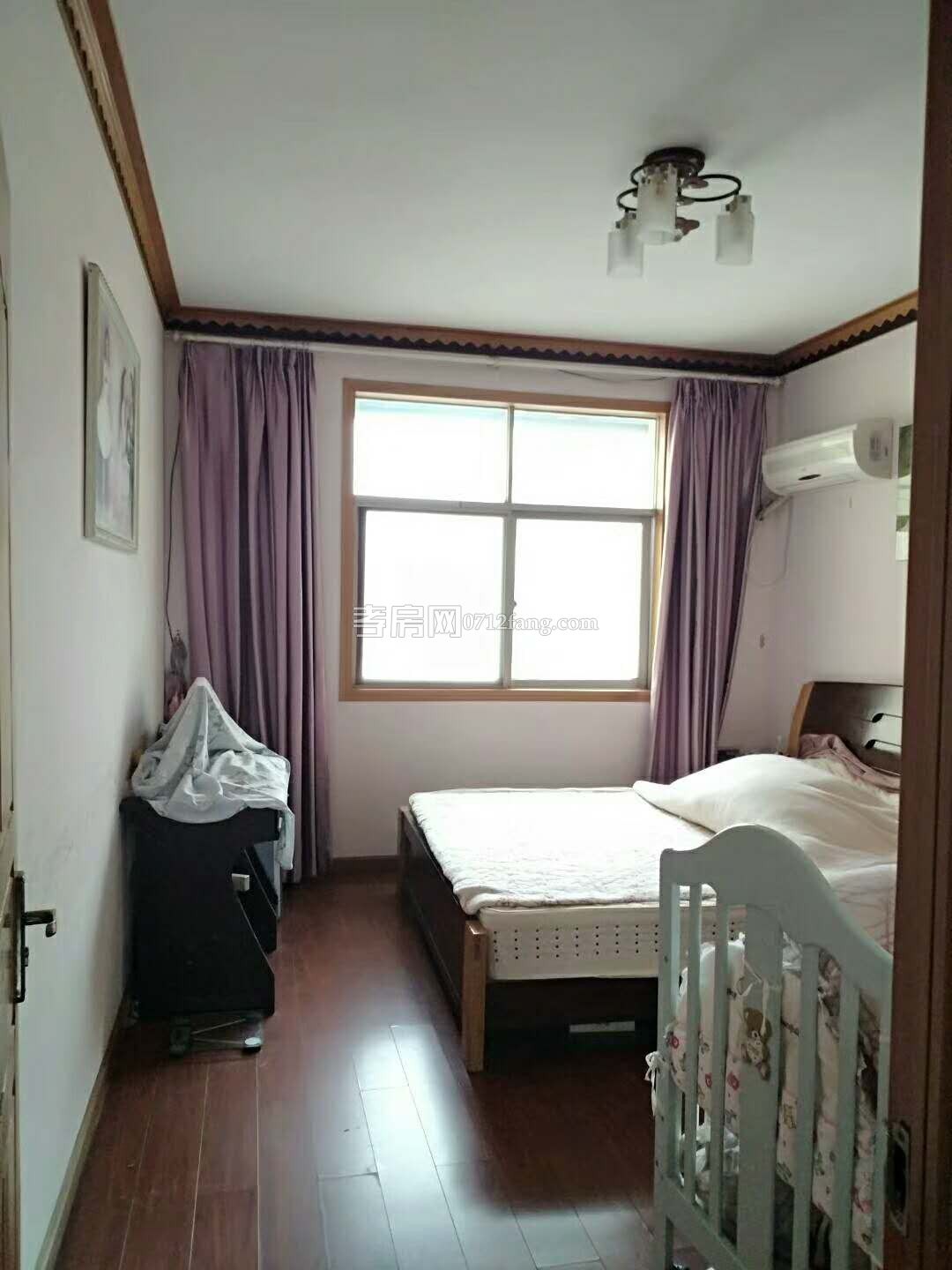 三面采光南北通透香港城一期4室2廳2衛(wèi)139送20平觀景房