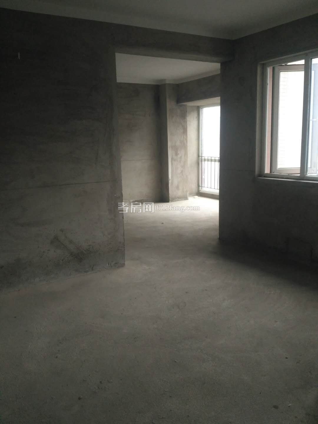 中都巴黎城3室2廳1衛(wèi)95平毛坯中層