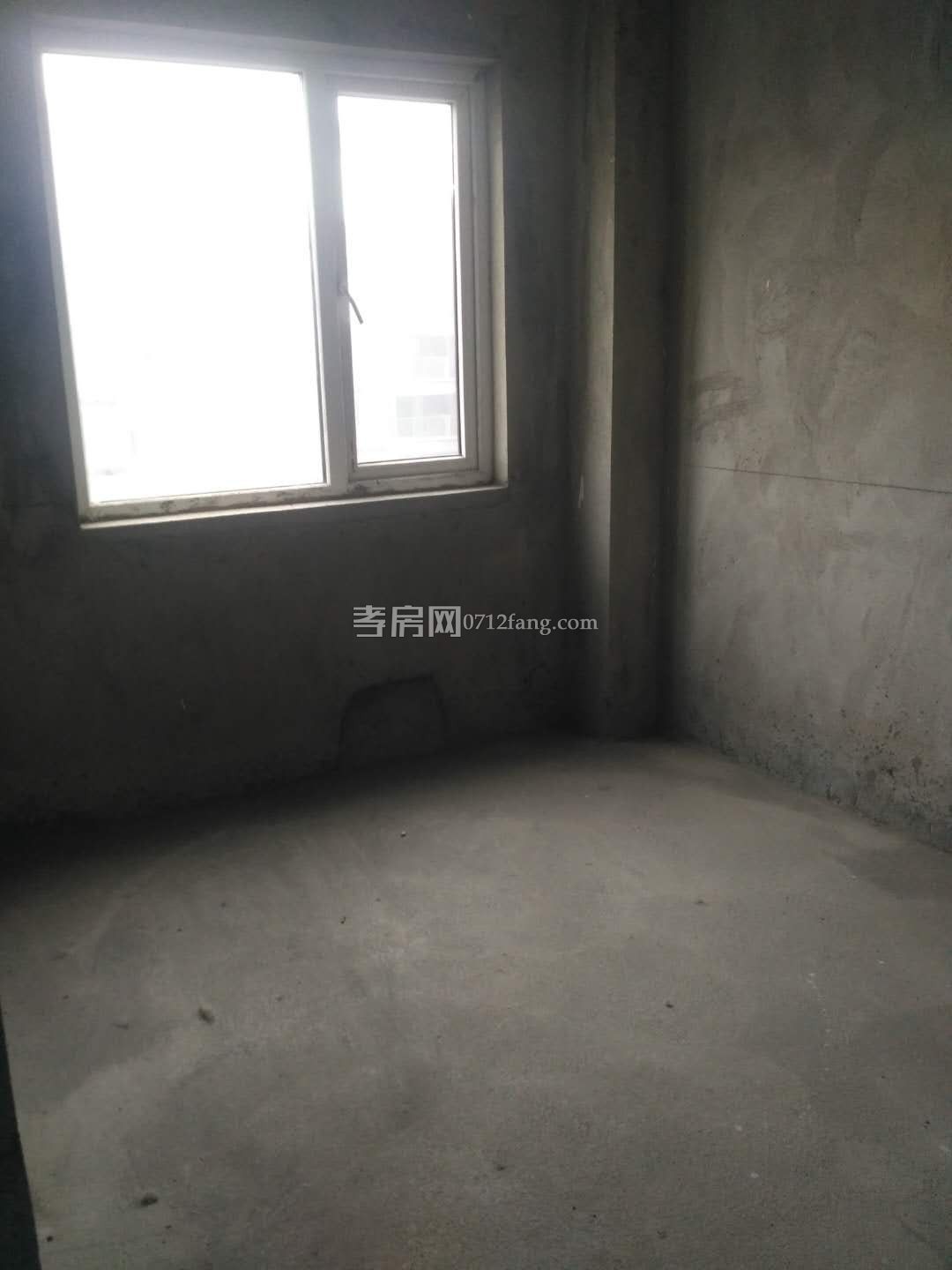 中都巴黎城3室2廳1衛(wèi)95平毛坯中層