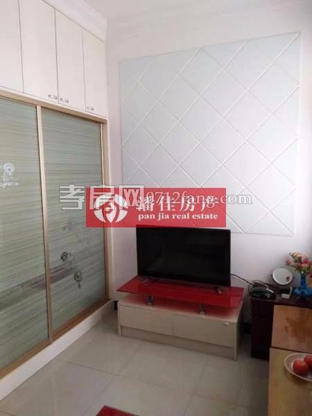 孝高附近！仁昌翰林苑！2室2廳93平精裝修40萬(wàn)