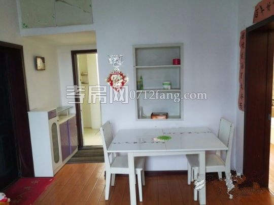 春潮花園精裝房2室2廳