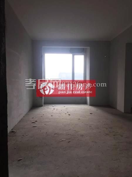 【潘佳房產(chǎn)推薦】滿二！灣流匯122㎡4室2廳精裝未住人毛坯價送精裝急售101萬！