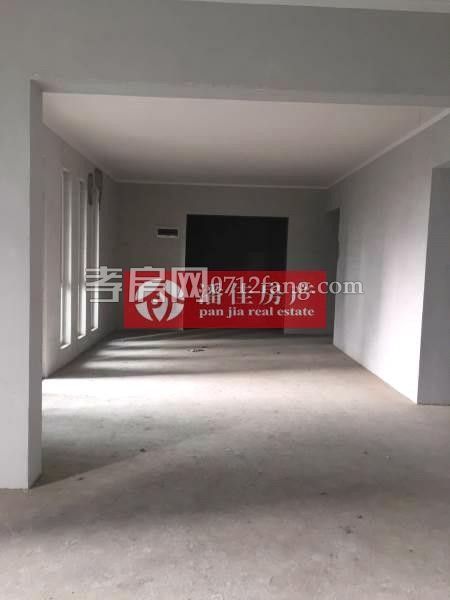 【潘佳房產(chǎn)推薦】滿二！灣流匯122㎡4室2廳精裝未住人毛坯價送精裝急售101萬！