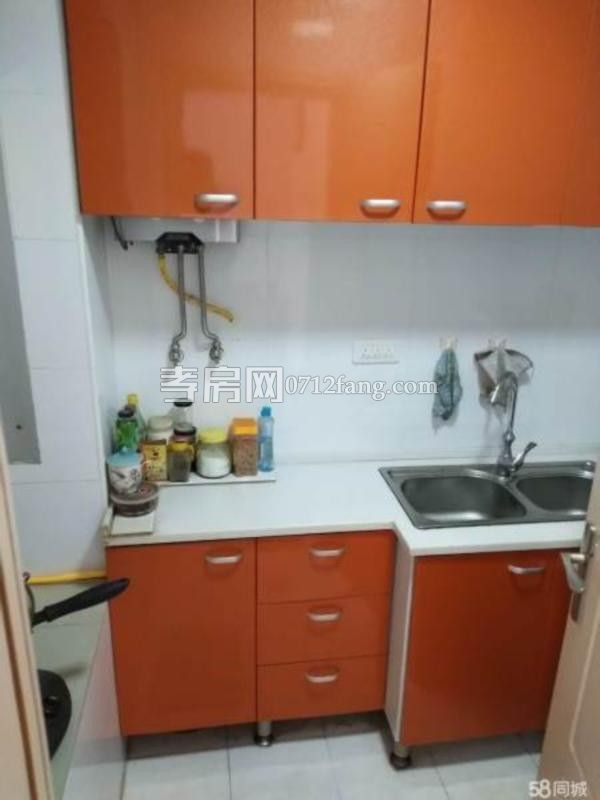 掛口小區(qū)大三房，精裝修，送全套家電，拎包入住