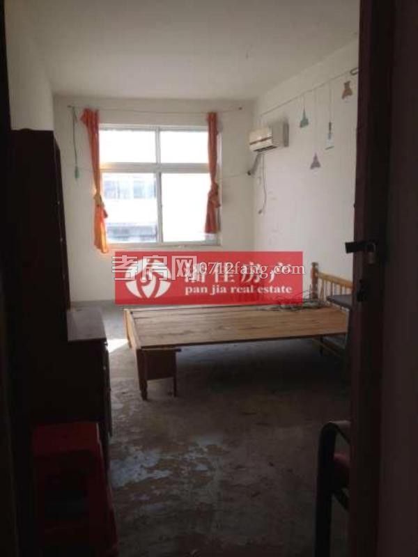 滿兩年北京二路玉泉 旁144.5平3樓