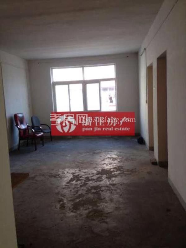 滿兩年北京二路玉泉 旁144.5平3樓