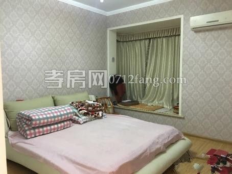 D723北大鴻城三室二廳一衛(wèi)1/6+1精裝修兩證齊全103平米售價；65.5