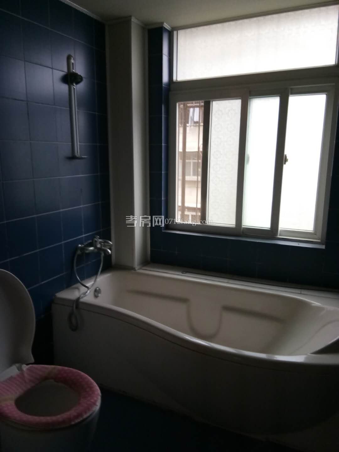 D719南大領(lǐng)寓二室二廳一衛(wèi)11/23精裝修不動產(chǎn)權(quán)證面積；80.8平米售價；56萬