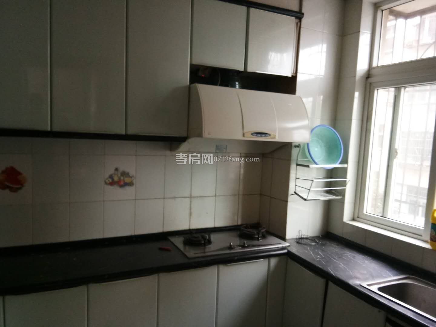 D719南大領(lǐng)寓二室二廳一衛(wèi)11/23精裝修不動產(chǎn)權(quán)證面積；80.8平米售價；56萬