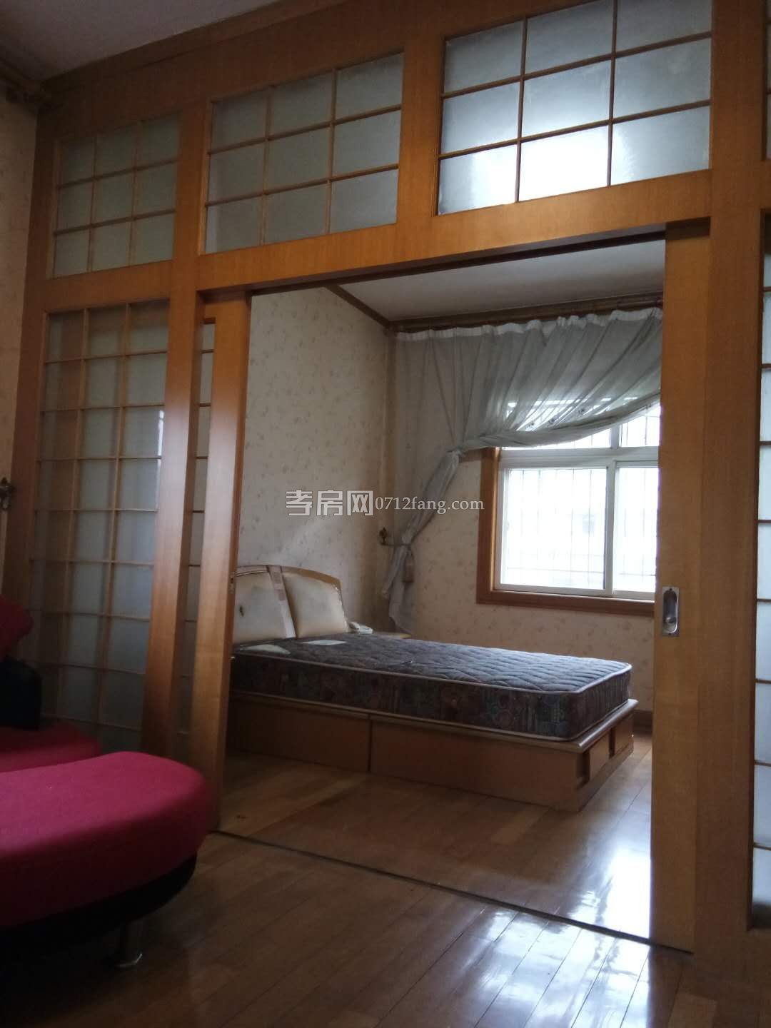 D719南大領(lǐng)寓二室二廳一衛(wèi)11/23精裝修不動產(chǎn)權(quán)證面積；80.8平米售價；56萬