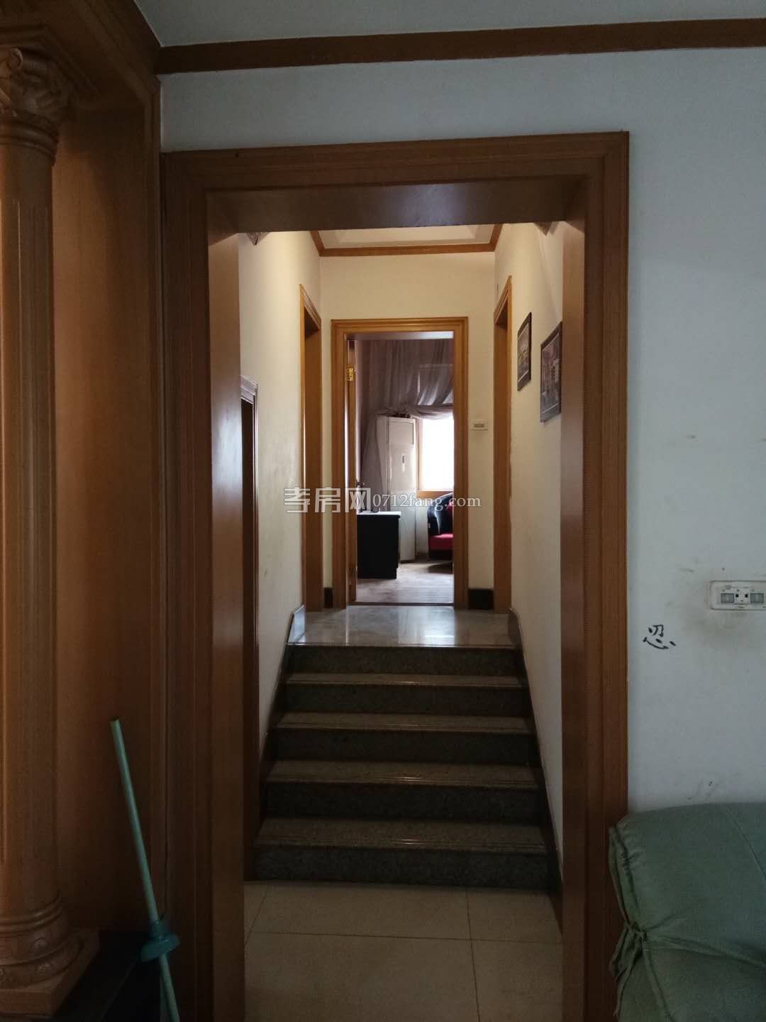 D719南大領(lǐng)寓二室二廳一衛(wèi)11/23精裝修不動產(chǎn)權(quán)證面積；80.8平米售價；56萬