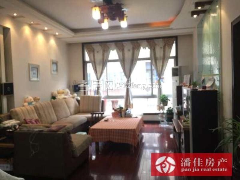 實(shí)小文昌雙 園林二路單位房單價(jià)4500