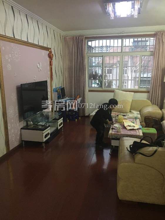 朝南，兩證齊全， 過(guò)戶