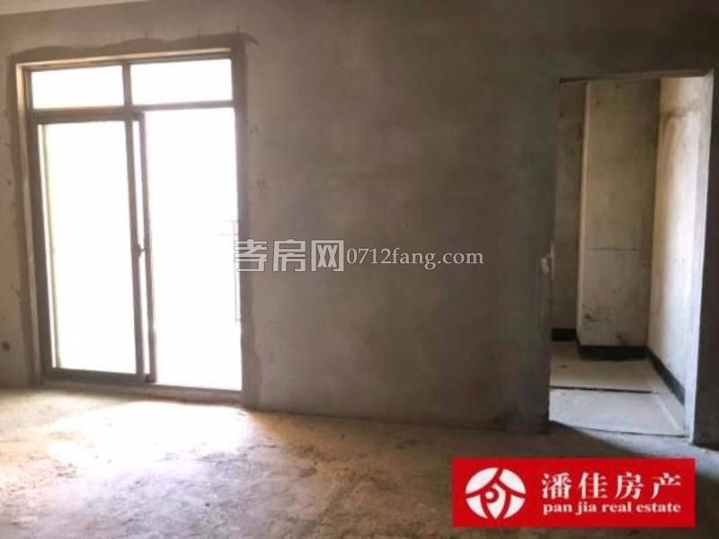 濱湖天地4室2廳2衛(wèi)127送20平毛坯特價出清