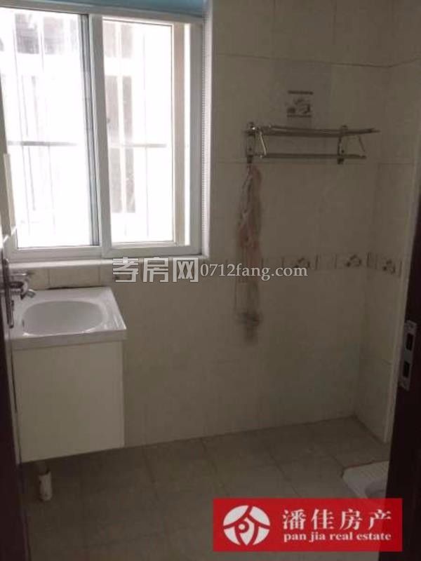 濱湖天地4室2廳2衛(wèi)127送20平毛坯特價出清