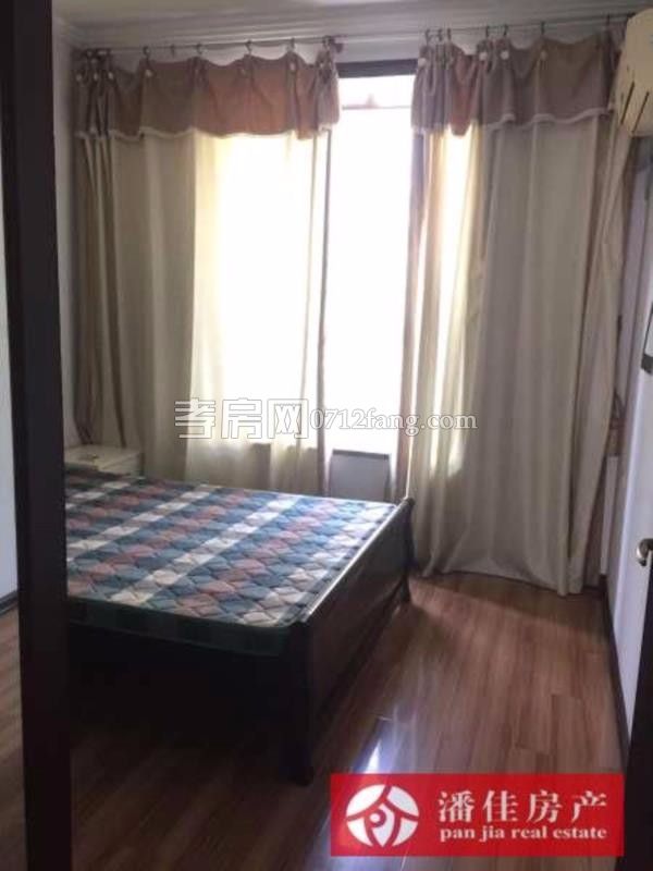 濱湖天地4室2廳2衛(wèi)127送20平毛坯特價出清