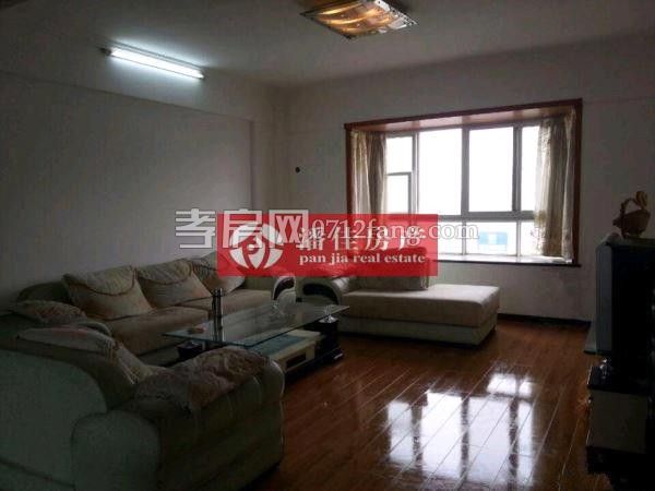 北京路虹景花園136.55平米3室2廳1衛(wèi)65萬