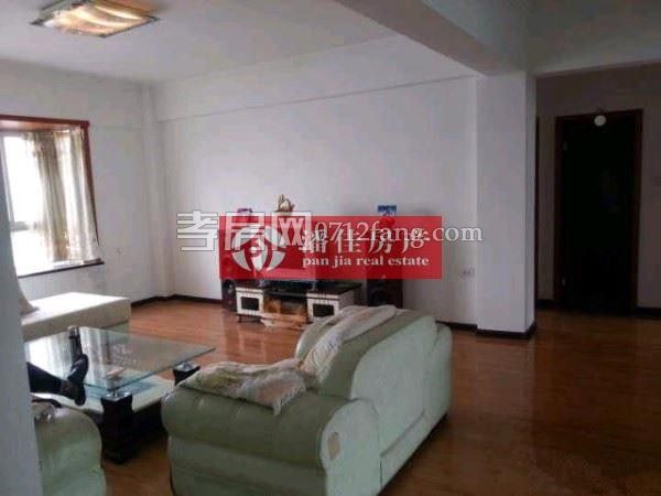 北京路虹景花園136.55平米3室2廳1衛(wèi)65萬