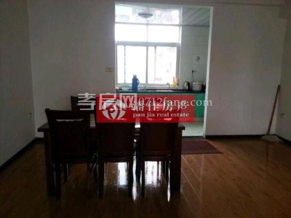 北京路虹景花園136.55平米3室2廳1衛(wèi)65萬