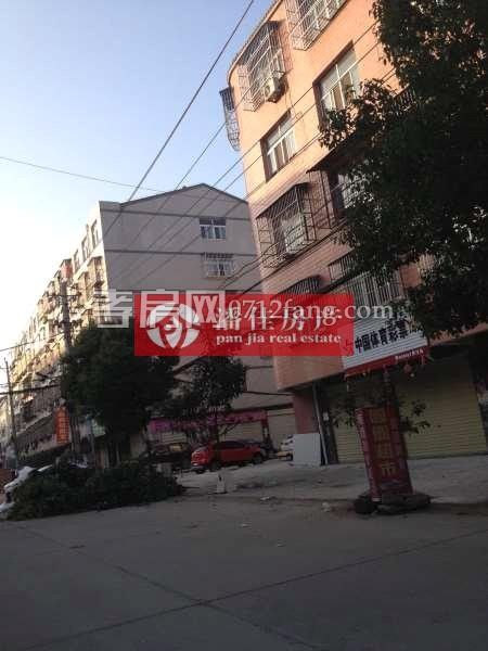 掛口村簡單裝修139平米3室2廳1衛(wèi)36萬低價急售