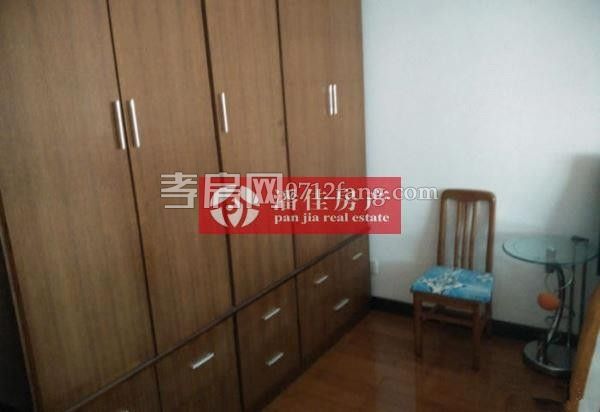 分絲路狀元樓133平米4樓3室2廳1位52萬