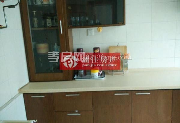 分絲路狀元樓133平米4樓3室2廳1位52萬