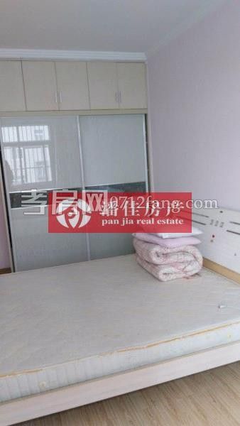 證齊滿二鴻升怡園131平米送22平米大車庫65萬