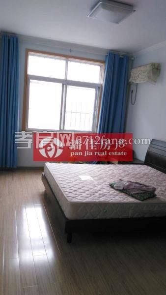 證齊滿二鴻升怡園131平米送22平米大車庫65萬