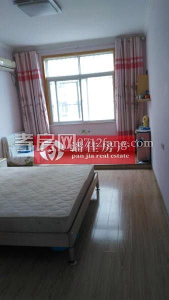 證齊滿二鴻升怡園131平米送22平米大車庫65萬